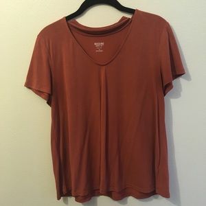 V-neck tee with cutout